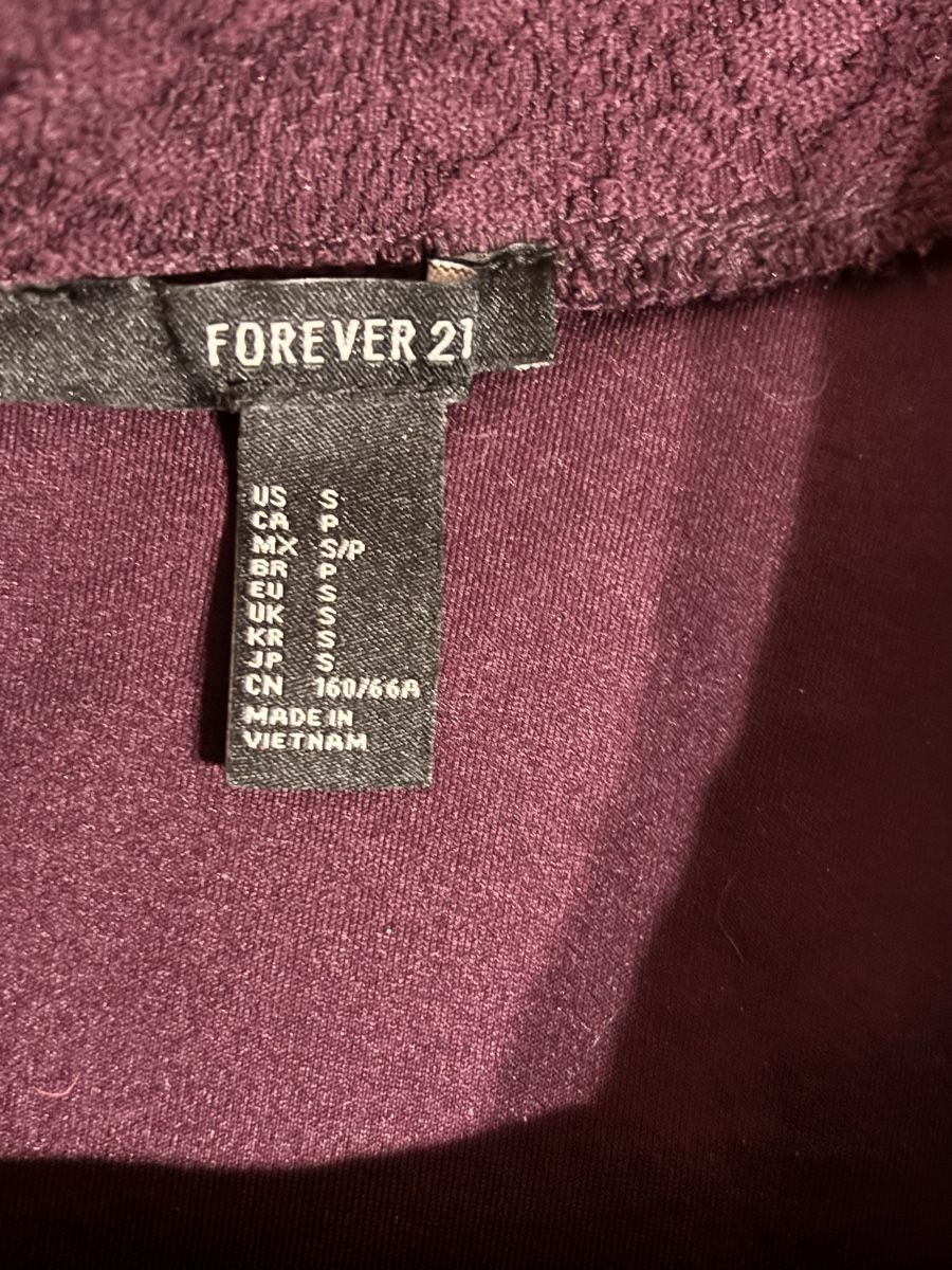 Gonne: Jupe patineuse bordeaux Forever 21, taille S – Usato da La Chaux-de-Fonds venduto da lea_77ly 1