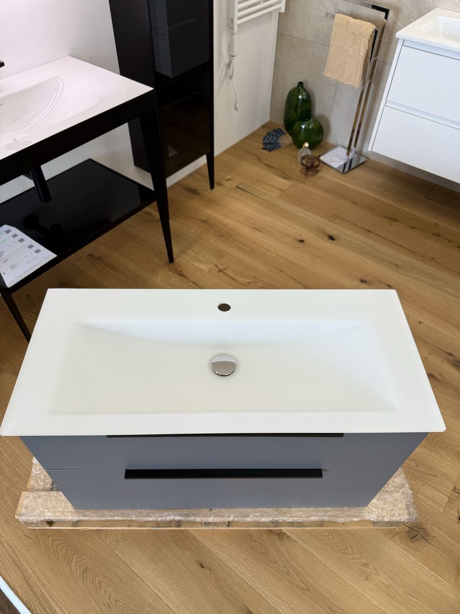 Mobili per bagno: Badmöbelset mit Glaswaschtisch – Nuovo (secondo la descrizione) da Amriswil venduto da deluxe_bad 1