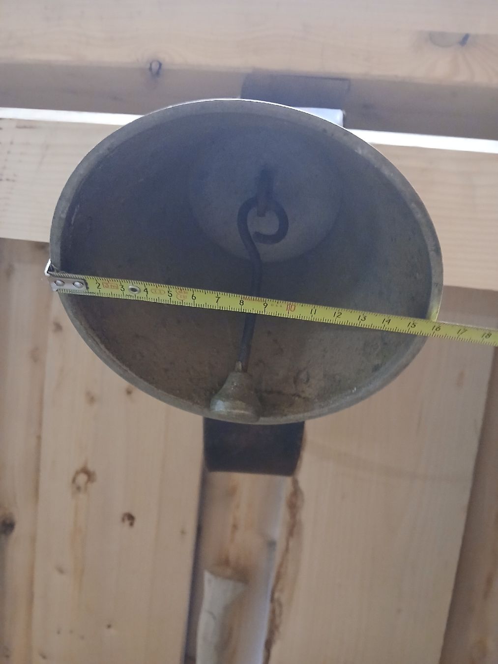 Campanacci mucche: 2 Glöggli / 1Treicheli – Usato da Guggisberg venduto da dur-gug 3