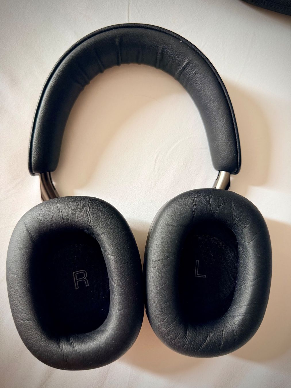 Bowers & Wilkins Cuffie: Bowers & Wilkins Px8 – Usato da Frauenkappelen venduto da Trend-Gates3000 1