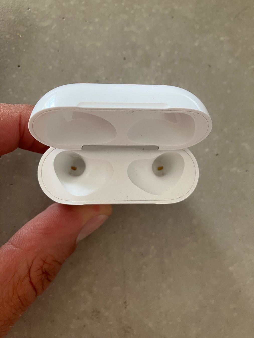 Apple Casques audio: Apple AirPods 3 – D'occasion à Lausanne par mr.v 3