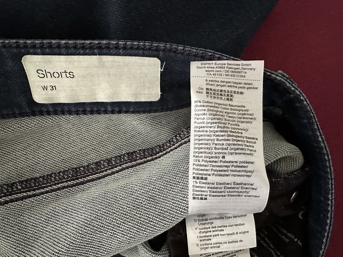 Esprit Pantaloni: Jeansshorts von Esprit  – Usato da Wohlenschwil venduto da Richard2011 4