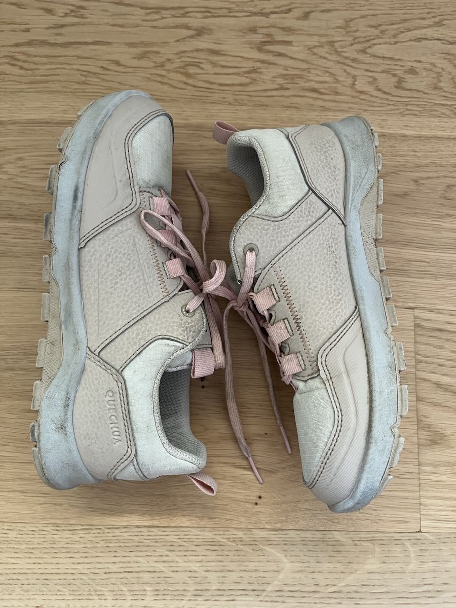 Decathlon Chaussures filles: Decathlon Wanderschuhe + Socken Mädchen, beige/rosa, Gr. 35 – D'occasion à Winterthur par jul_65qh 1