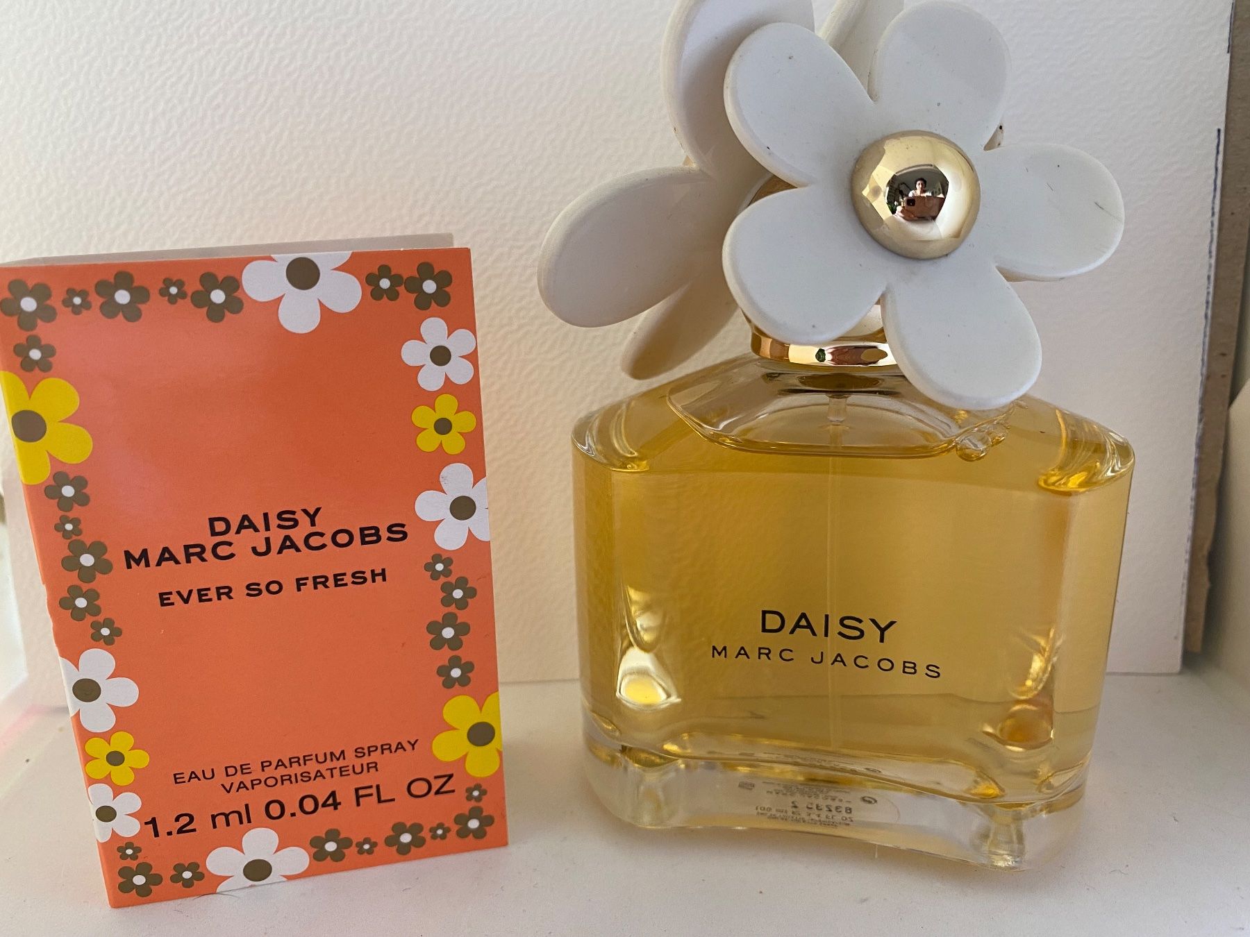 Marc Jacobs Profumi & Eau de Toilette: Daisy de Marc Jacobs – Nuovo (secondo la descrizione) da Bouveret venduto da wes_7zll