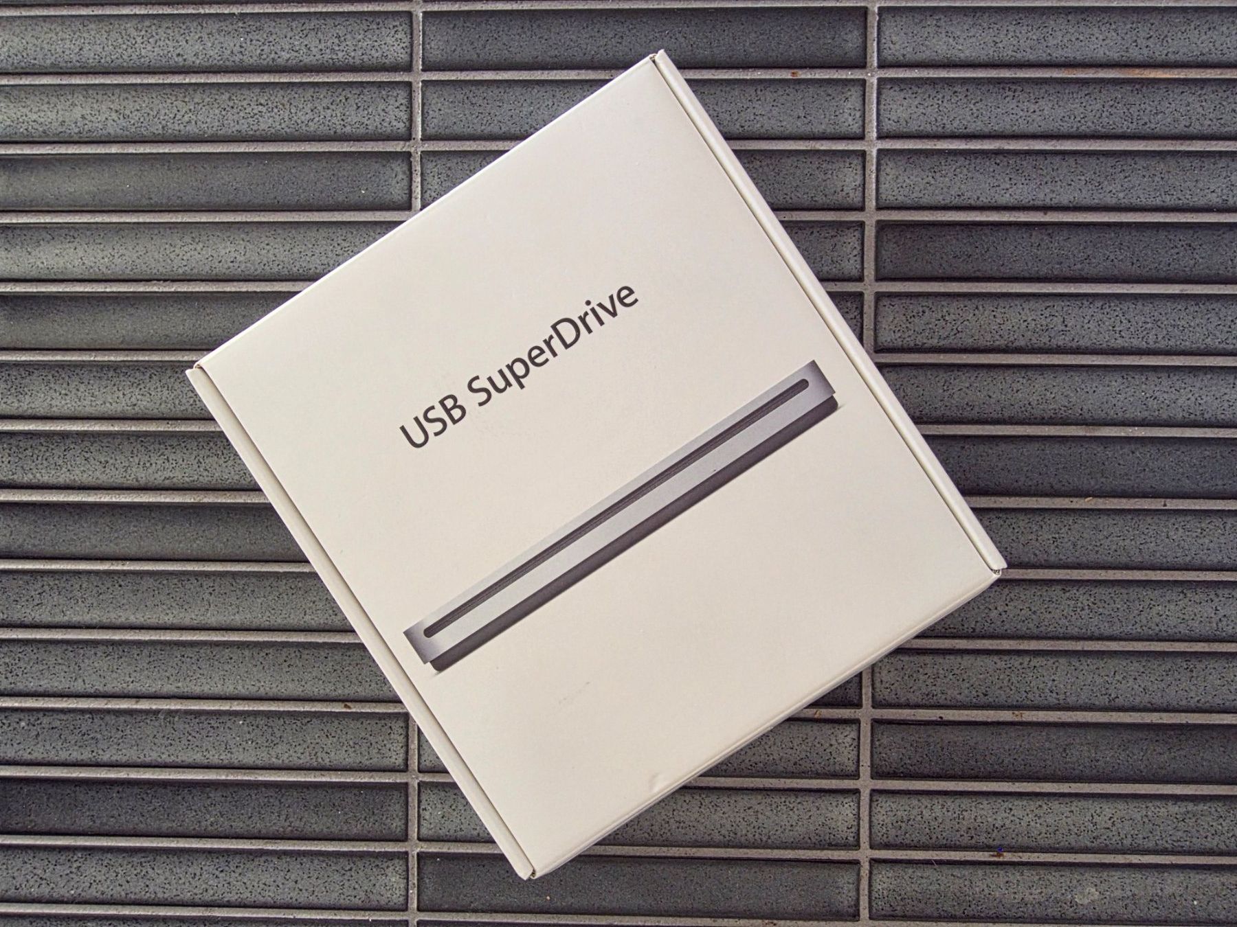 Apple Lettore multimediale & Streamer: Apple USB SuperDrive wie neu CD/DVD – Usato da Biberist venduto da Volo28 1