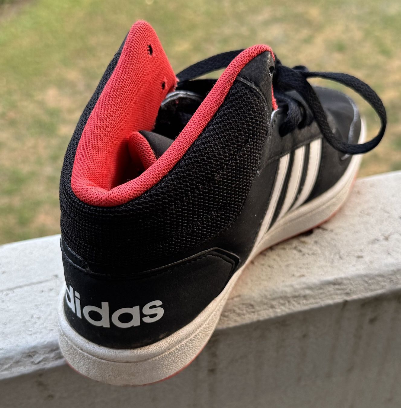 Adidas Scarpe per ragazzi: Sportschuhe Adidas. Gross 38. – Usato da Dällikon venduto da Lostat 3