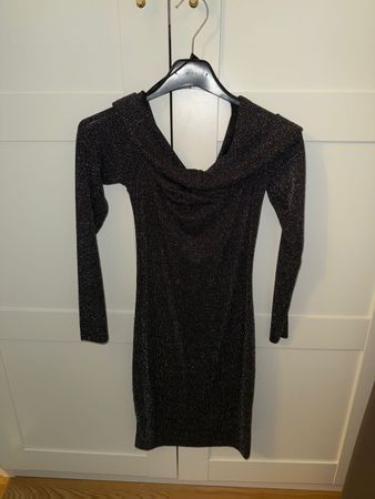 Glitzerndes Minikleid - Festlich und Elegant!