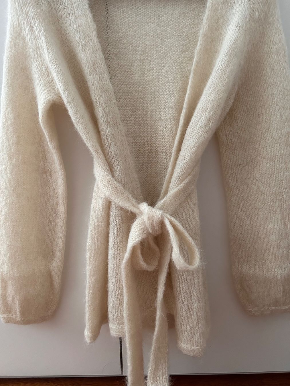 Giacche: Strickjacke mit Bindegurt Grösse S aus Alpaka – Usato da Widnau venduto da Xroma-11 5