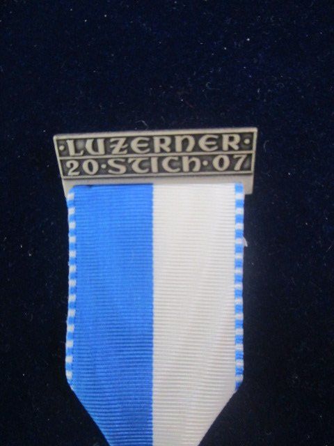 Medaillen: Luzerner Stich 2007 emailliertes Gemeindewappen Perlen – Neu (gemäss Beschreibung) aus Luzern von Horoskop1 2