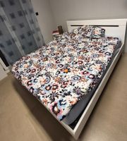 Doppelbett (205x165cm) weiss, inklusive Matratze