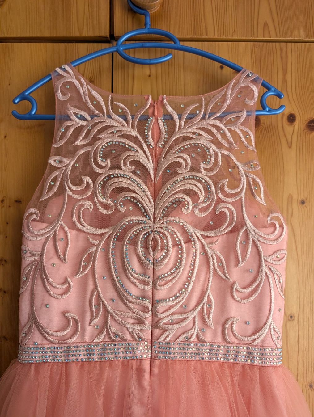 Vestiti: Wunderschönes Kleid in edlem Lachston – Usato da Besenbüren venduto da ram_z8pp 1