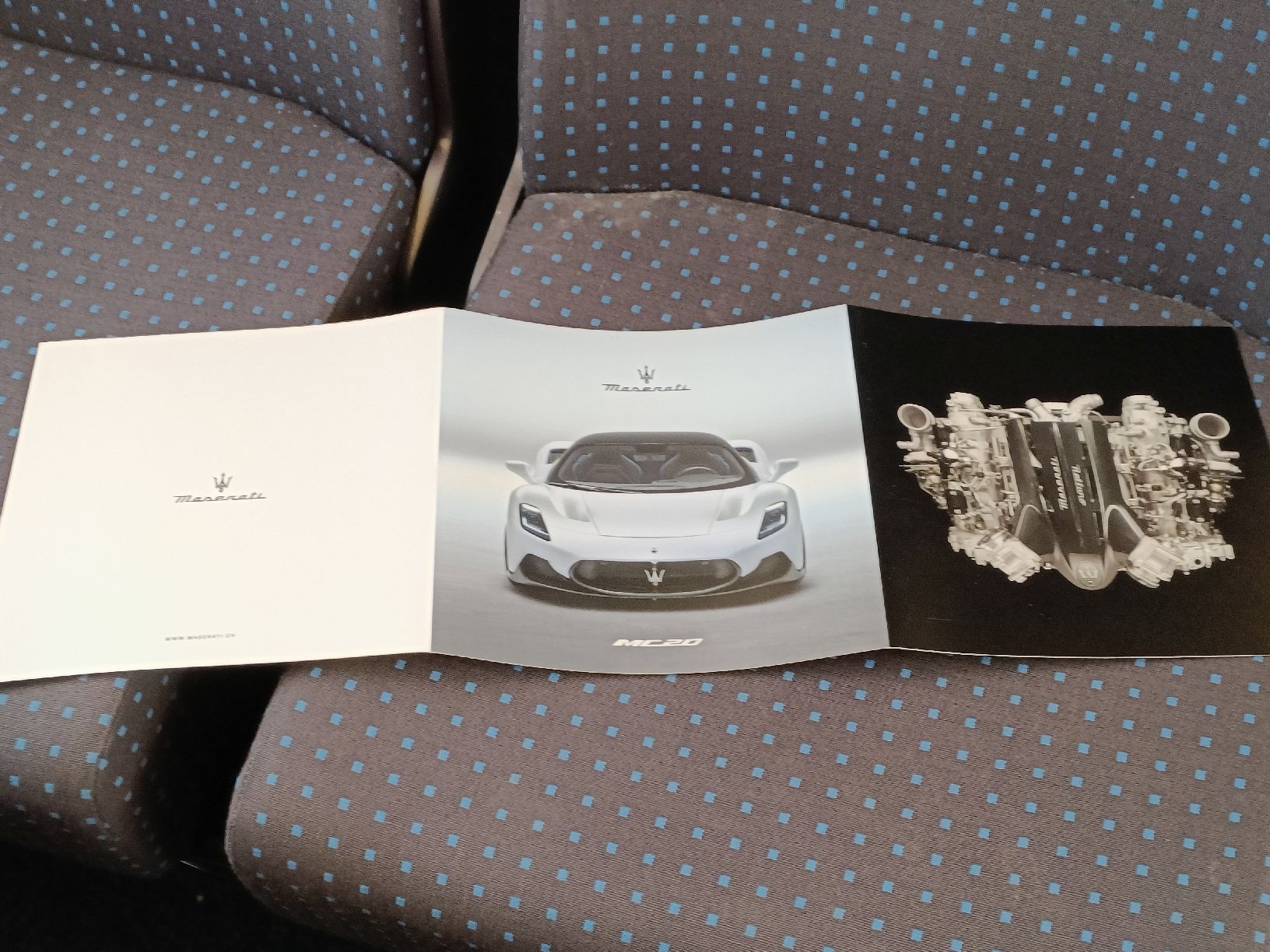 Maserati Documenti: Automobil Prospekt / Maserati MC20 – Usato da Brugg AG venduto da Ente015 3