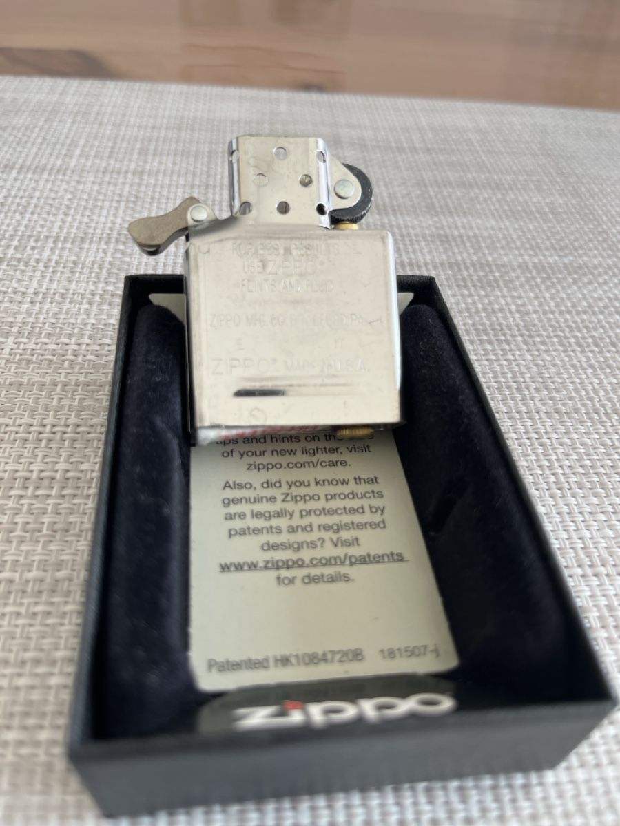 Zippo Accendini: Zippo Feuerzeug Skull Dumbbells – Usato da Bassersdorf venduto da VERO-EN 3