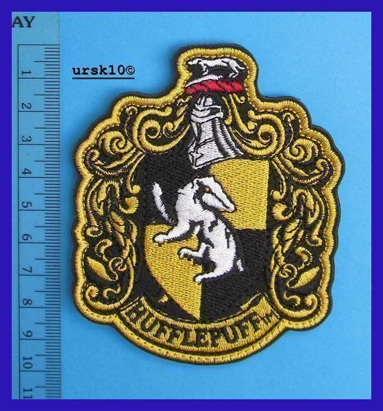 Placchette & Badge: NEUER Harry Potter Patch /Badge Hufflepuff – Nuovo e nell'imballaggio originale da St. Margarethen TG venduto da ursk10 1