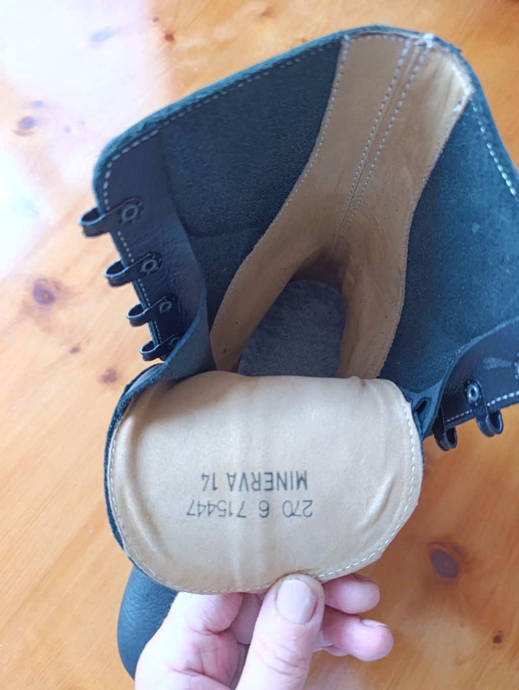 Minerva Scarpe da uomo: Militärstiefel neu – Nuovo (secondo la descrizione) da Wohlen venduto da saro08 1