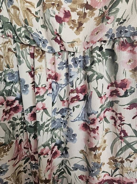 Only Robes: Only Maxikleid Grösse 42 (Blumen) – D'occasion à Schaffhausen par tanja.herzog93 1