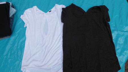 2 Tshirt mit Rückenausschnitt Gr S Zebra
