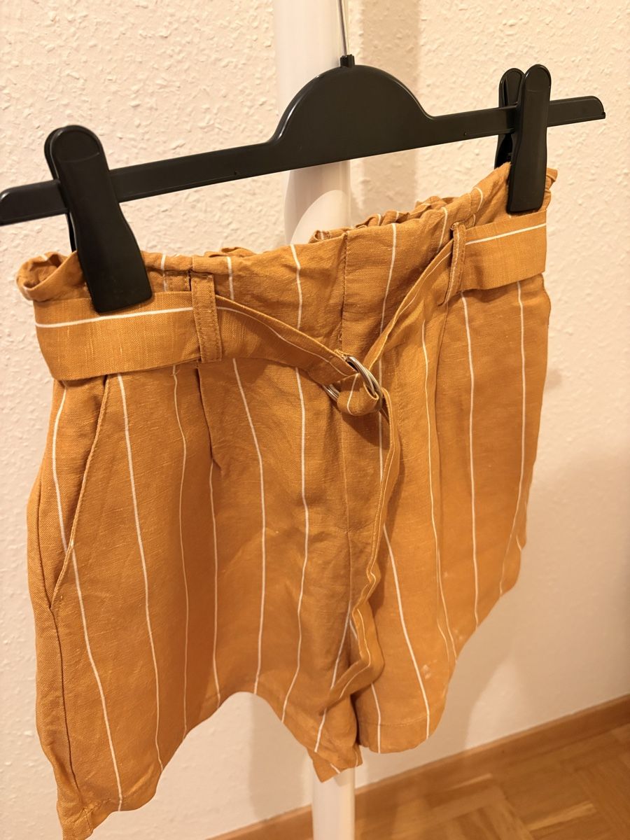 Bershka Hosen: Short rayé Bershka taille M – Gebraucht aus Chêne-Bougeries von bru_bs9n 1