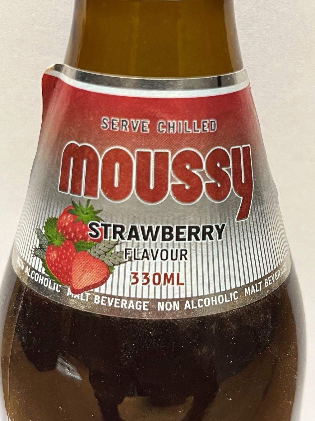 Cardinal Gläser, Krüge & Flaschen: Brauerei / Cardinal / Moussy / Strawberry / 330ml / Export – Gebraucht aus St.Silvester von Gila-Monster 2