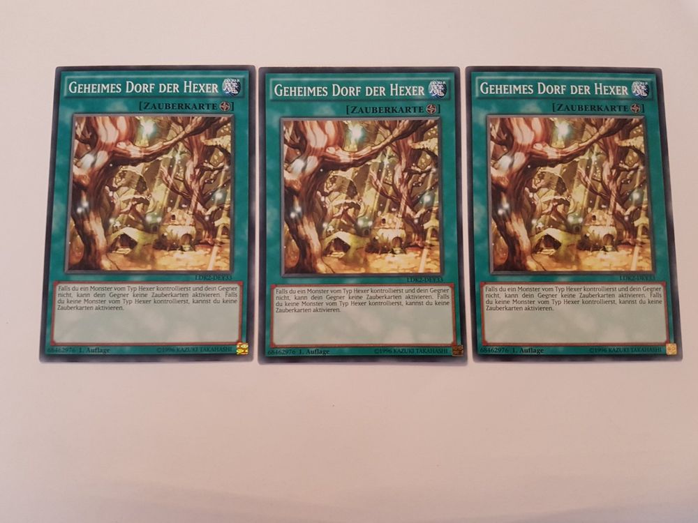 Yu-Gi-Oh! Sammelkarte „Geheimes Dorf Der Hexer“ – Ultra Rare, Deutsch, 1. Auflage, Inkl. Ultrapro Toploader