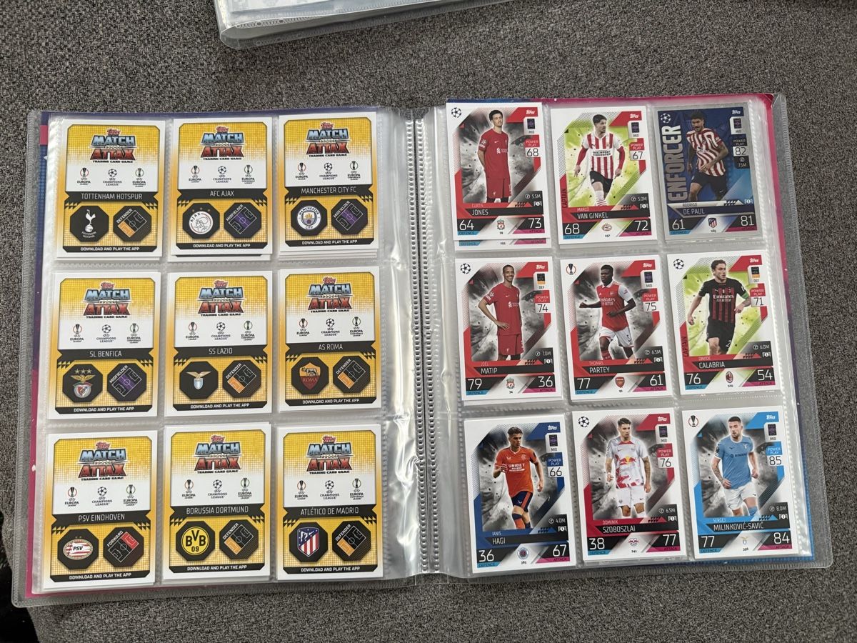 Topps Sammelbilder & Trading cards: Album mitFussballkarten 2022/23 – Gebraucht aus Bonaduz von aye_qh6g 1