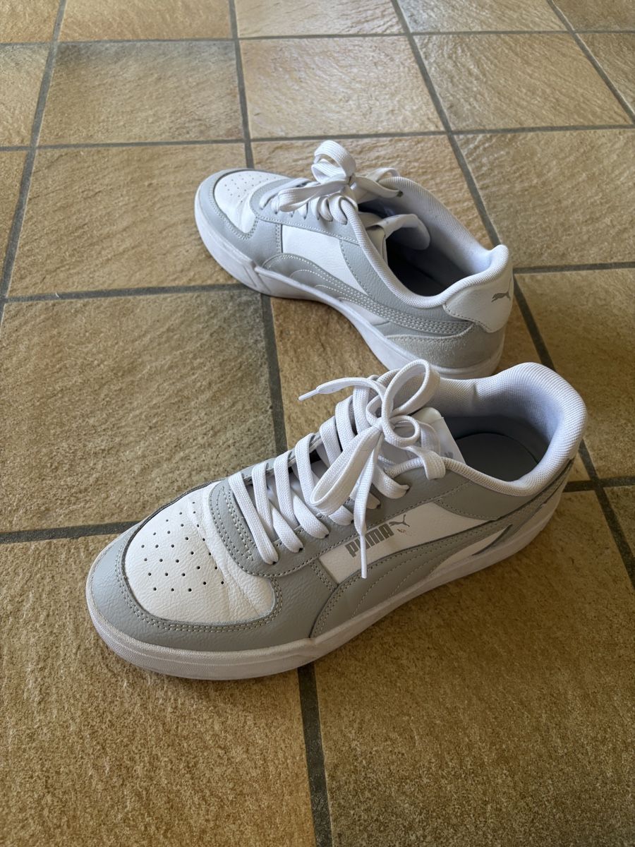 Puma Scarpe da uomo: Puma Caven weiss/grau 40.5 – Usato da wenslingen venduto da kulturseller