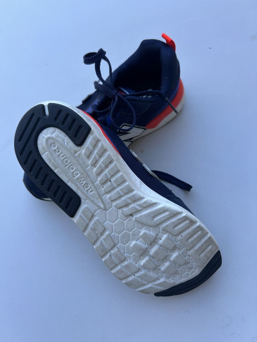 New Balance Scarpe per ragazzi: New Balance Sneaker Gr. 33 – Usato da Heiligkreuz (Mels) venduto da fodo 1