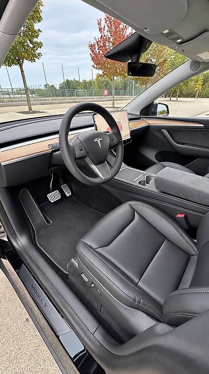Autos: Tesla Model Y Long Range | Reber | Boost | 8-fach | AHK – D'occasion à Effretikon par Michael76 4