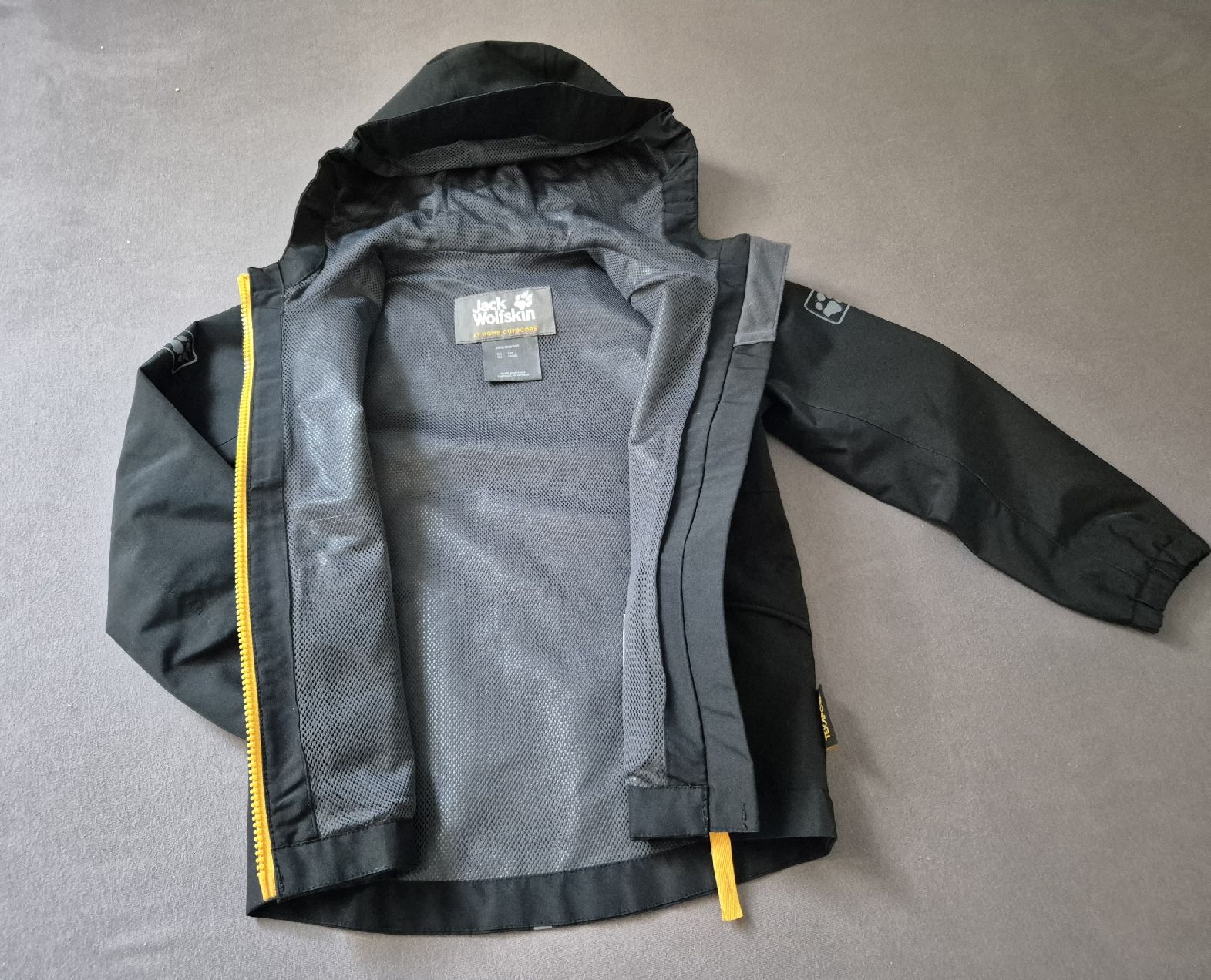 Jack Wolfskin Giacche & Cappotti: Jack Wolfskin Regenjacke Gr. 104 – Nuovo (secondo la descrizione) da Kreuzlingen venduto da sko_9v6b 1