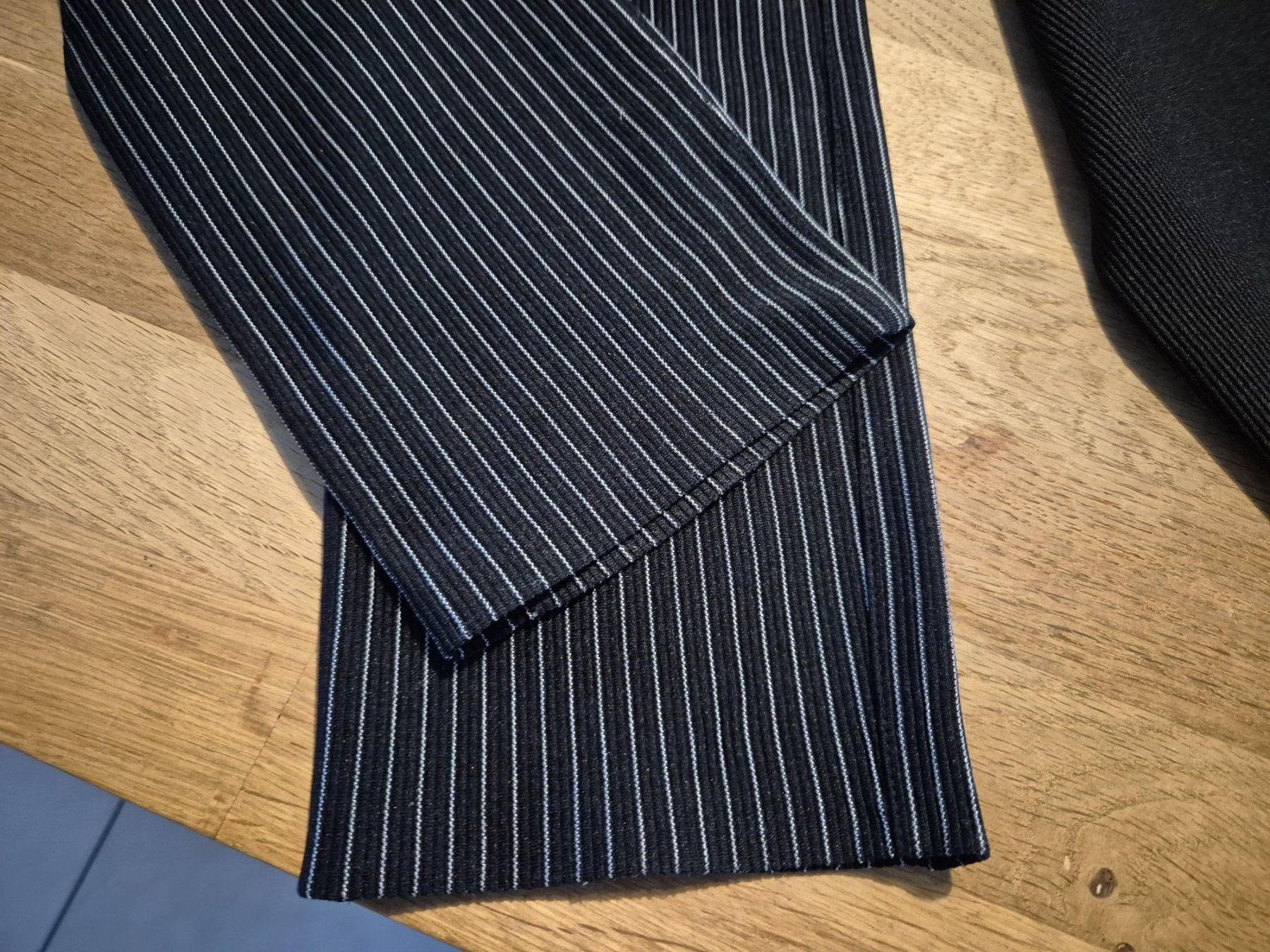 Pantaloni: 2 Stretchhosen Gr. 34 von Hennes – Nuovo (secondo la descrizione) da Urtenen-Schönbühl venduto da Lari1 5