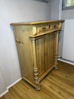 Vertiko Antik