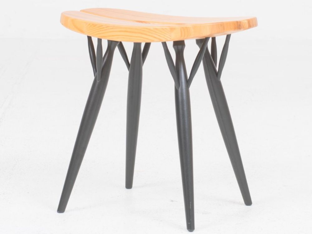 Artek Sgabelli: Artek Pirkka Hocker von Ilmari Tapiovaara – Usato da Zürich venduto da STUZH38