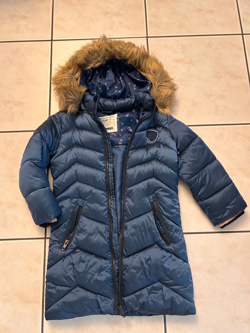 Giacche & Cappotti: Wintermantel blau Gr. 104 – Usato da Alpnach Dorf venduto da tri_nf5d