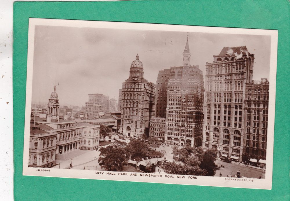USA New York City City Hall Park and Newspaper Row (Gebraucht) in ...