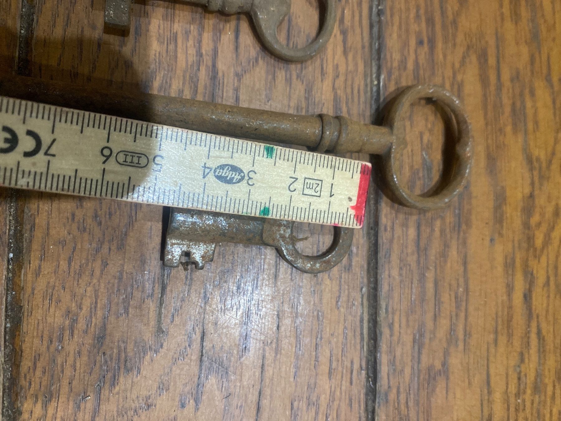 Chiavi: Lot clé clef ancienne 5-12cm Y – Usato da Lajoux JU venduto da Briard0 2