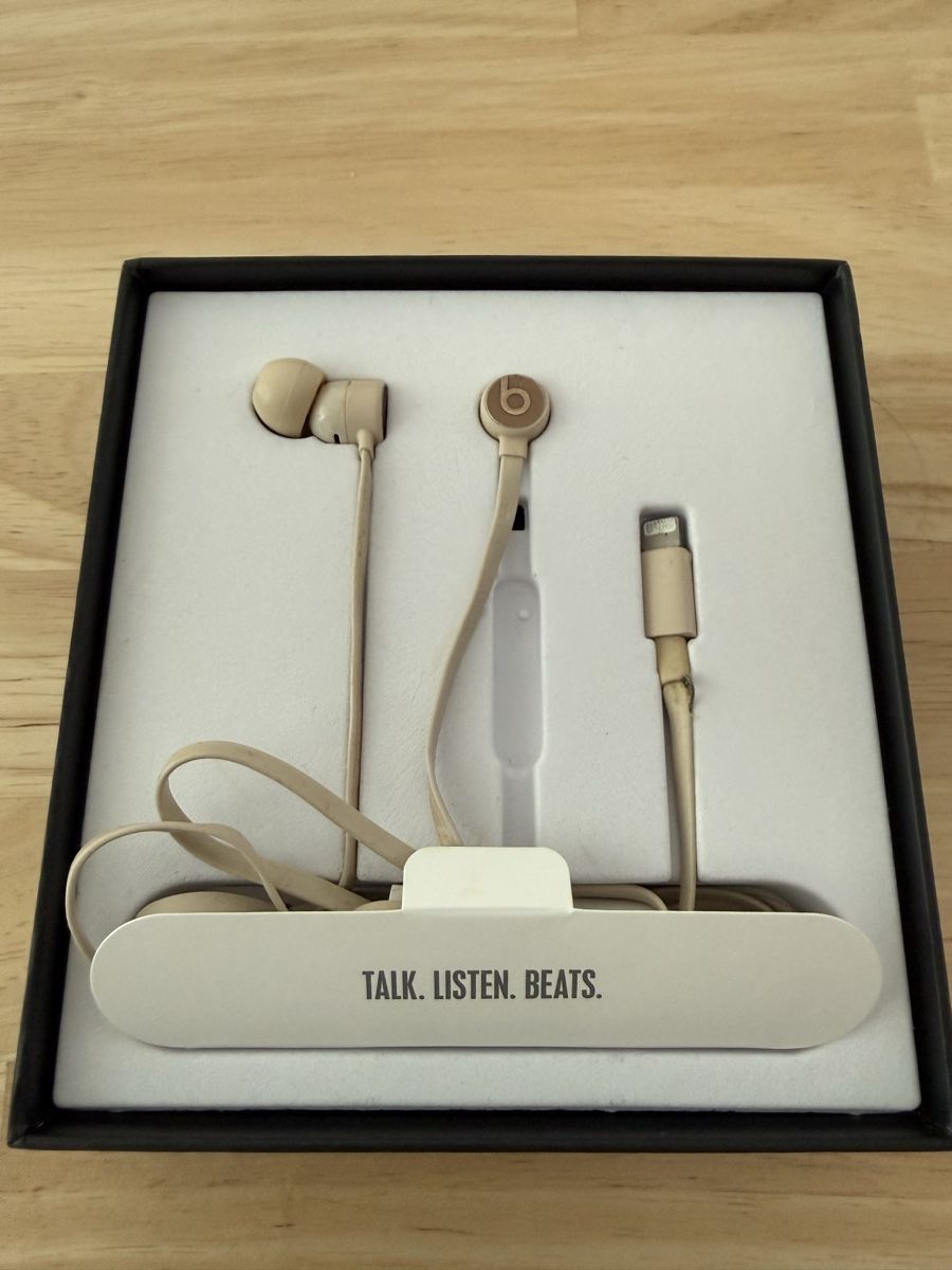 Beats Cuffie: Beats UrBeats 3 Earphones - Beige – Usato da Zürich venduto da mag_l22q 3