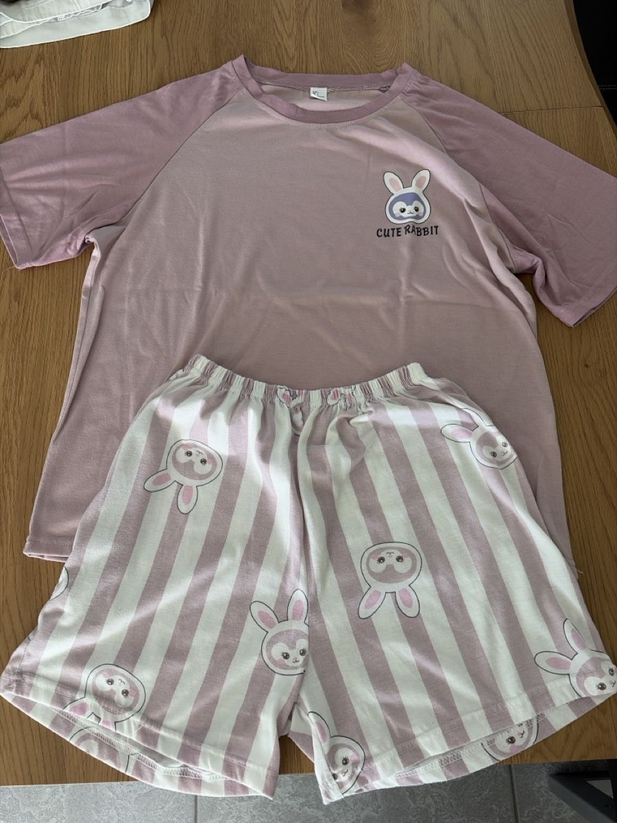 Negligees & Pigiami: Süsser Pyjama Kurz Gr. L – Usato da Schöftland venduto da nevio74