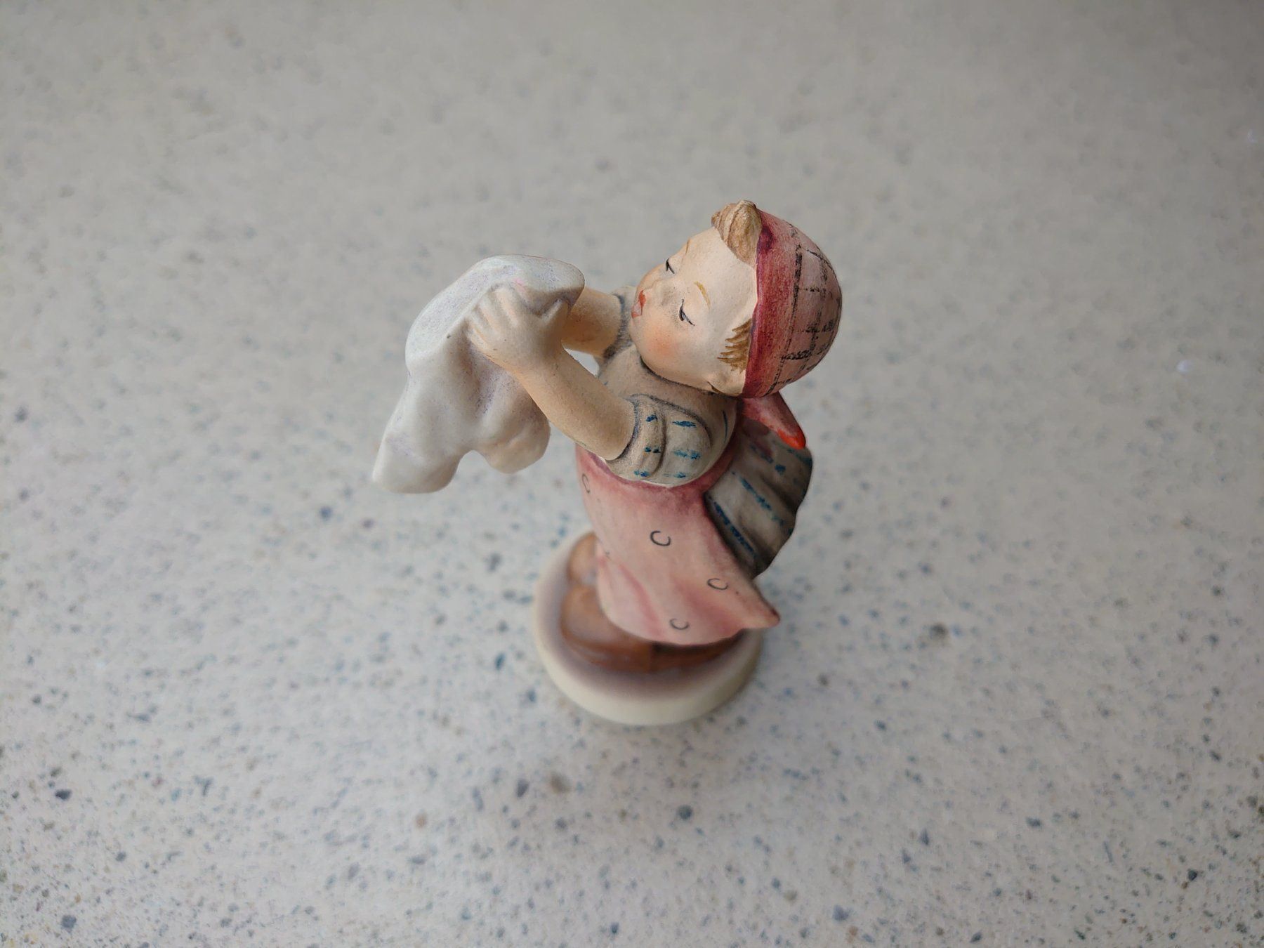 Statuette: Goebel Rosa Magd Figur – Usato da Zürich venduto da safenia87 1