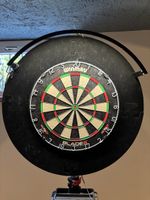 Dartscheibe Winmau Blade 6 mit Schutzmatte und Standfuss
