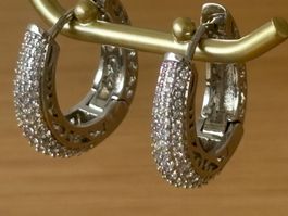Luxus Elegante Ohrstecker /Creolen   Silberfarben