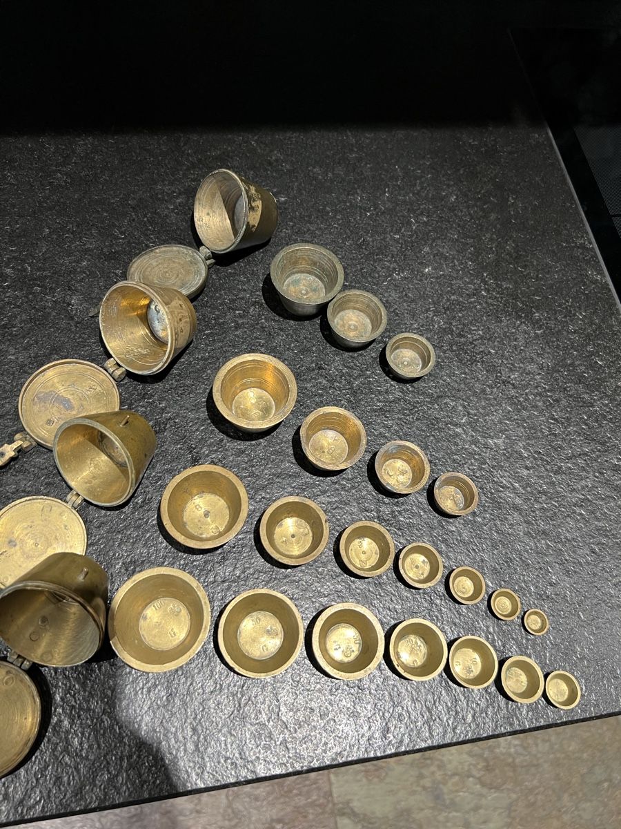 Bilance e pesi: 4 Stück Bechergewicht Apothekergewicht Einsatzgewicht – Usato da Theilingen venduto da ovi123