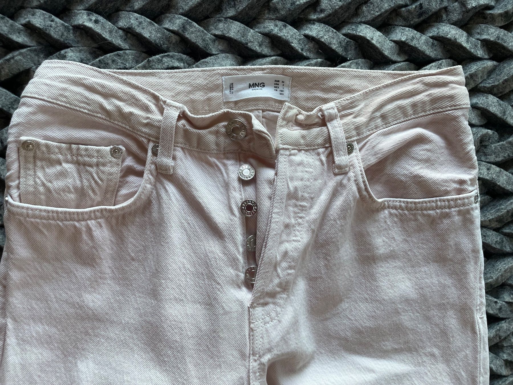 Guess Camicette: Guess Bluse Grösse S Blumenmuster + gratis Jeans – Usato da Coldrerio venduto da Theres2004 6