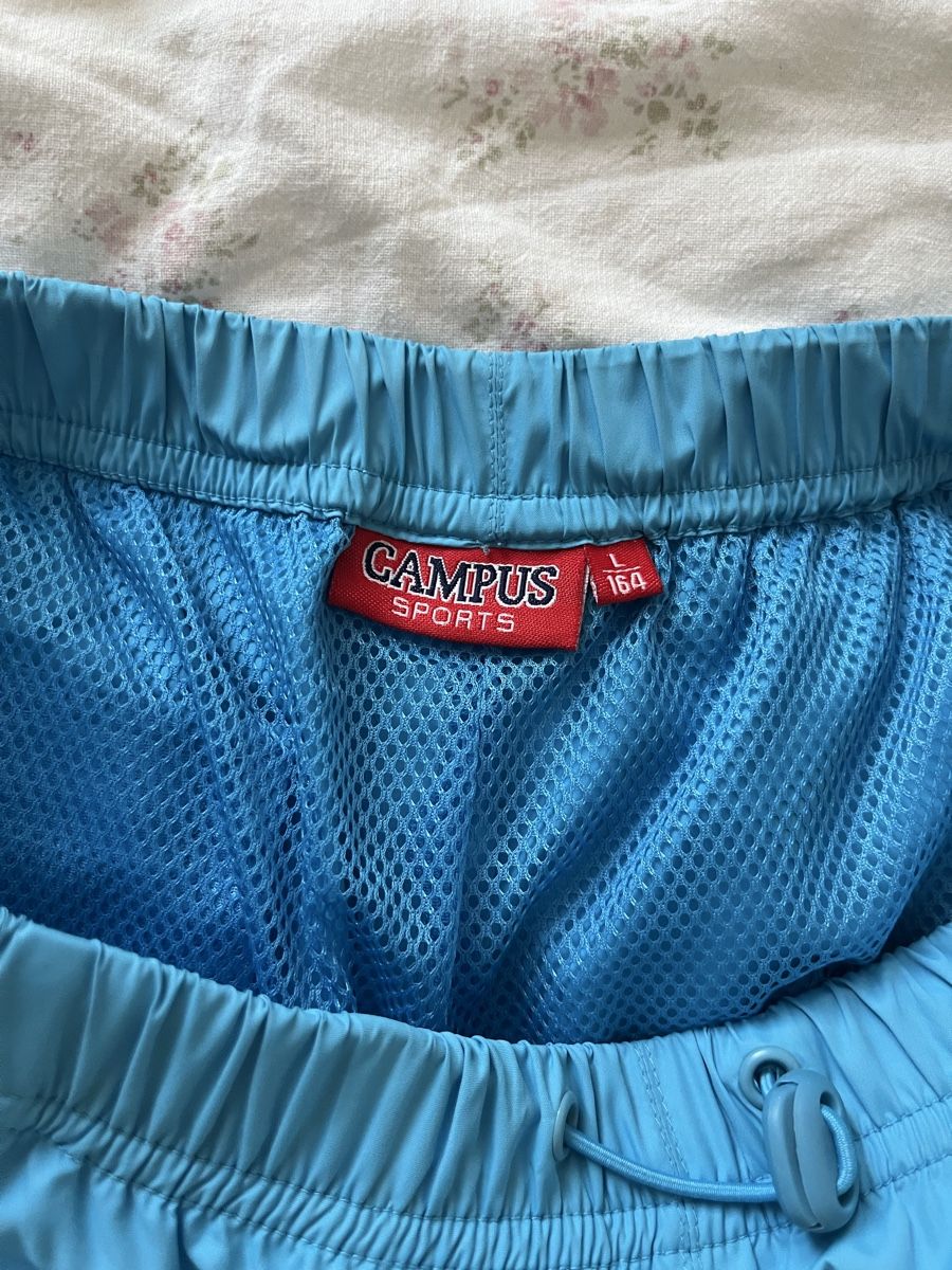 Pantalons: Sporthose Campus – D'occasion à Zürich par ana_j7lv 1