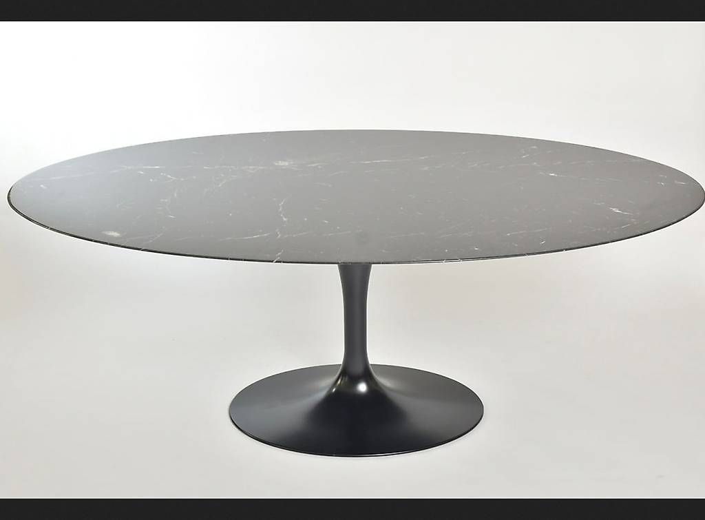 Tavoli: Eero Saarinen Tulip Table oval – Usato da Zürich venduto da IndividumCH