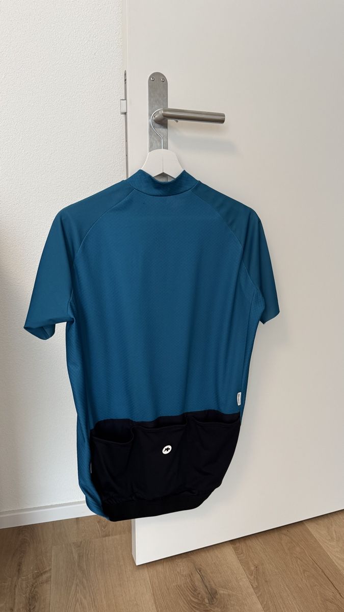 Canottiere & Pantaloni: Assos Trikot – Usato da Eiken venduto da ju.bi 1