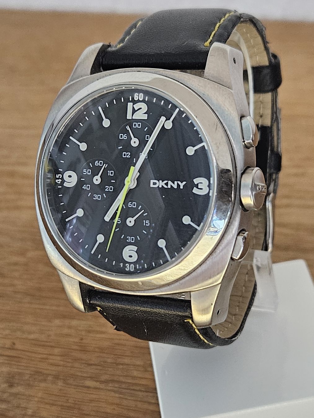 DKNY Orologi: DKNY Herrenuhr Chronograph 45mm – Usato da Flamatt venduto da pie_f9zm