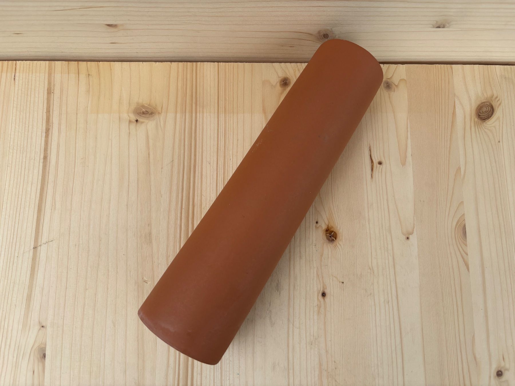 Vasi & Recipienti: Atelier Agave Vase Chimney Small Terracotta – Usato da Feldbach venduto da Olive1 6