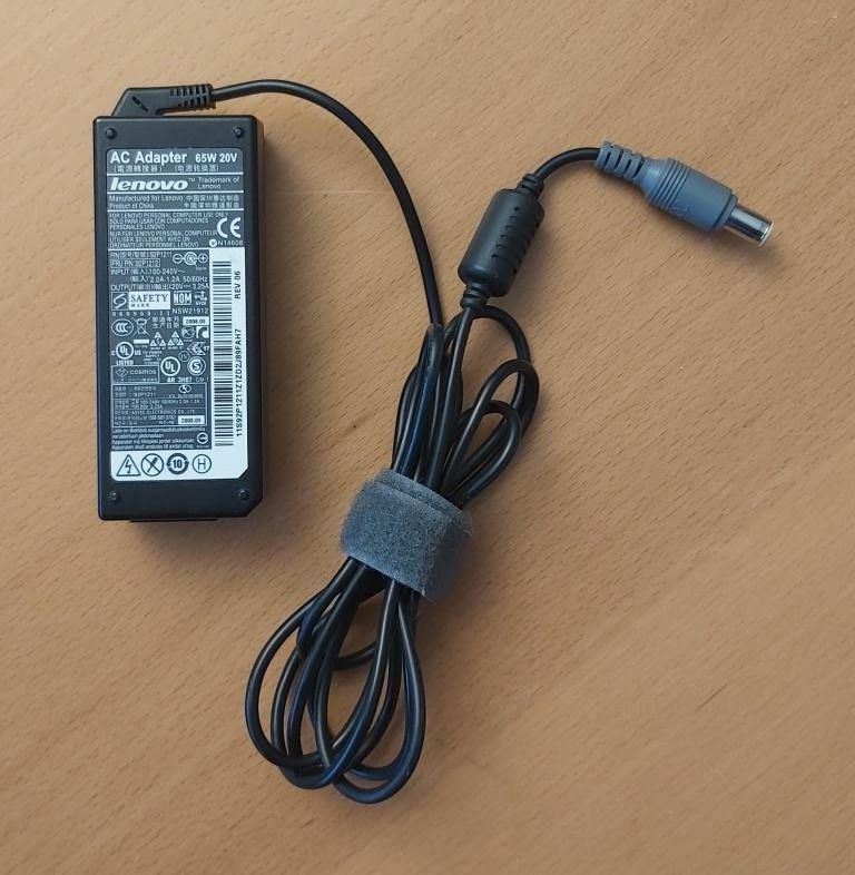 Lenovo Caricabatterie: AC 65W Adapter Notebook Lenovo 92P1211 – Usato da Sorengo venduto da E-DataLabs