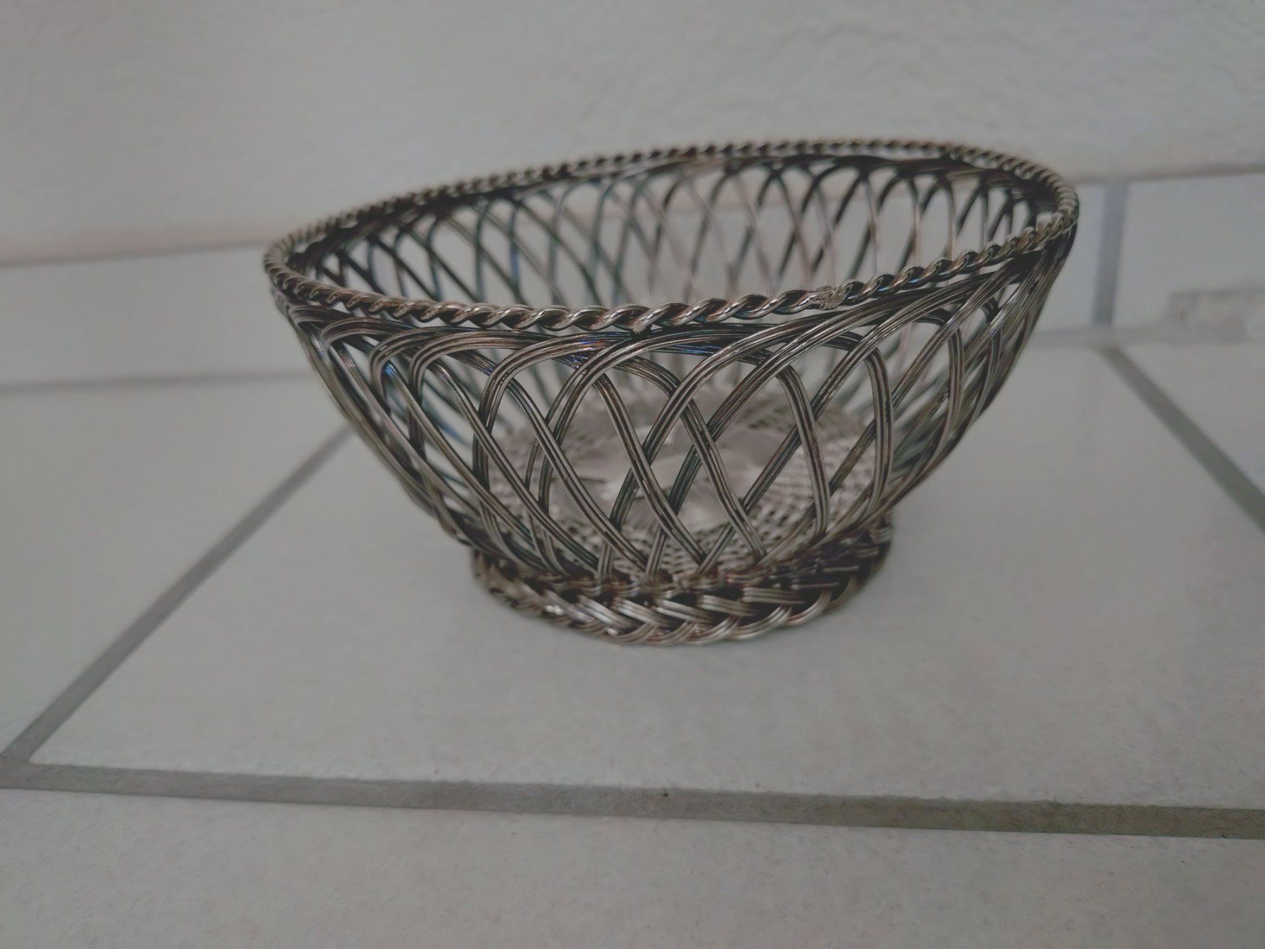 Autres articles pour la maison: Drahtkorb Metall versilbert vintage – D'occasion à Winterberg ZH par Laliv 1