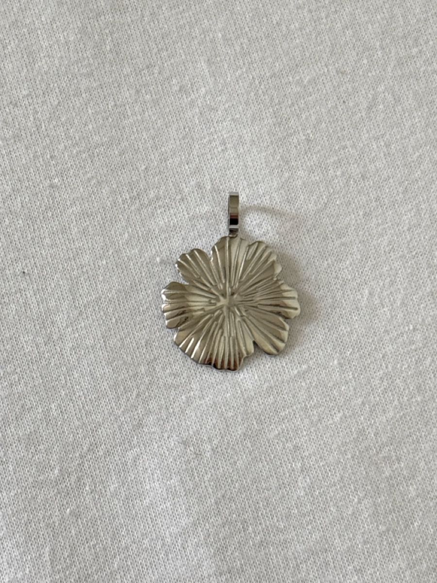 Purelei Ciondoli: Purelei Charm Hawaii Flower Silver - Never Worn – Nuovo (secondo la descrizione) da Zollikon venduto da ely.p 1